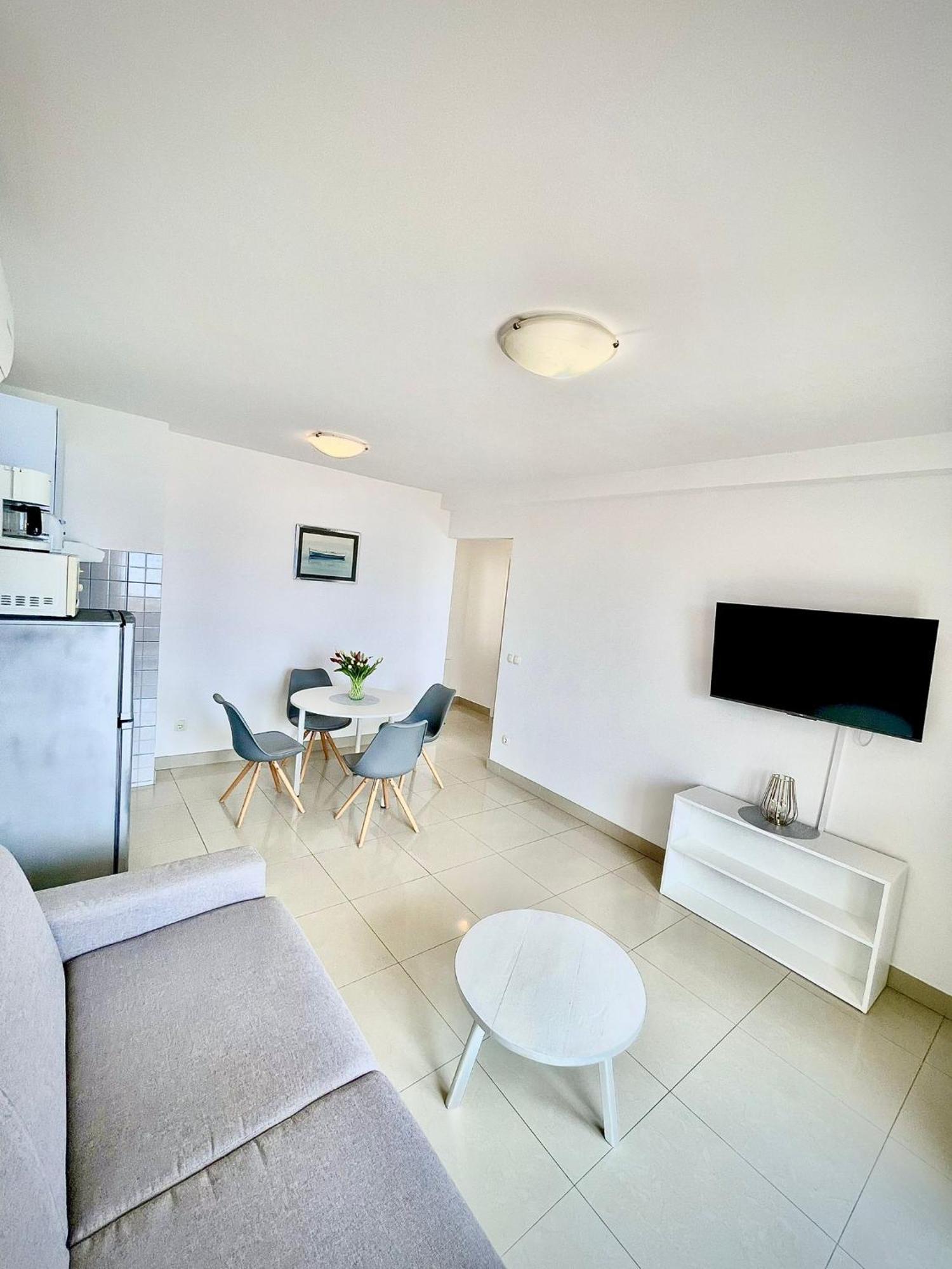 Apartments Katara Brela Εξωτερικό φωτογραφία